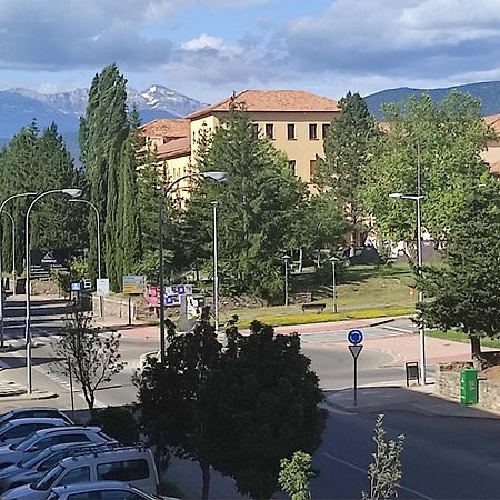 Apartamento O Mon Sabinanigo Exterior photo