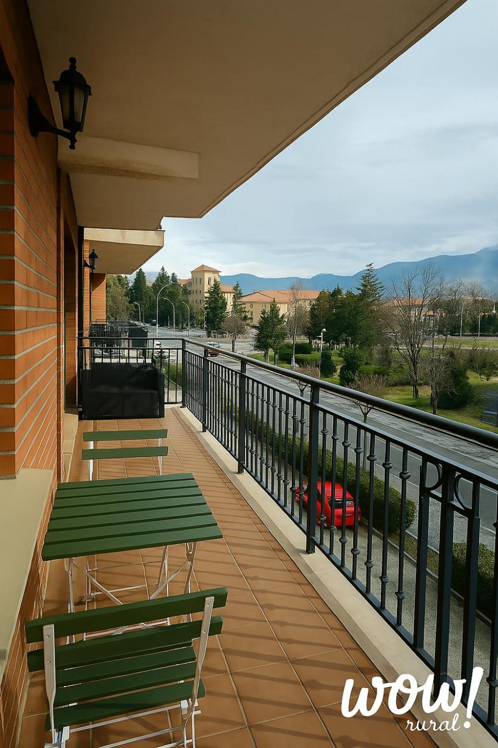 Apartamento O Mon Sabinanigo Exterior photo